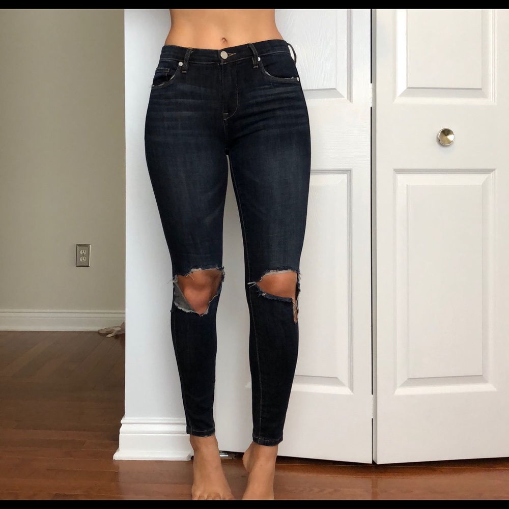 BLANK NYC Ripped skinny jeans 🦋
